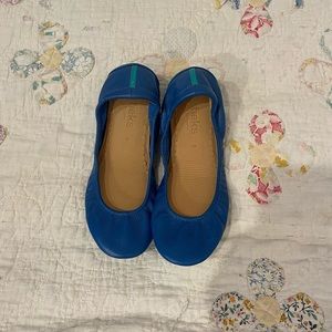 Tieks flats